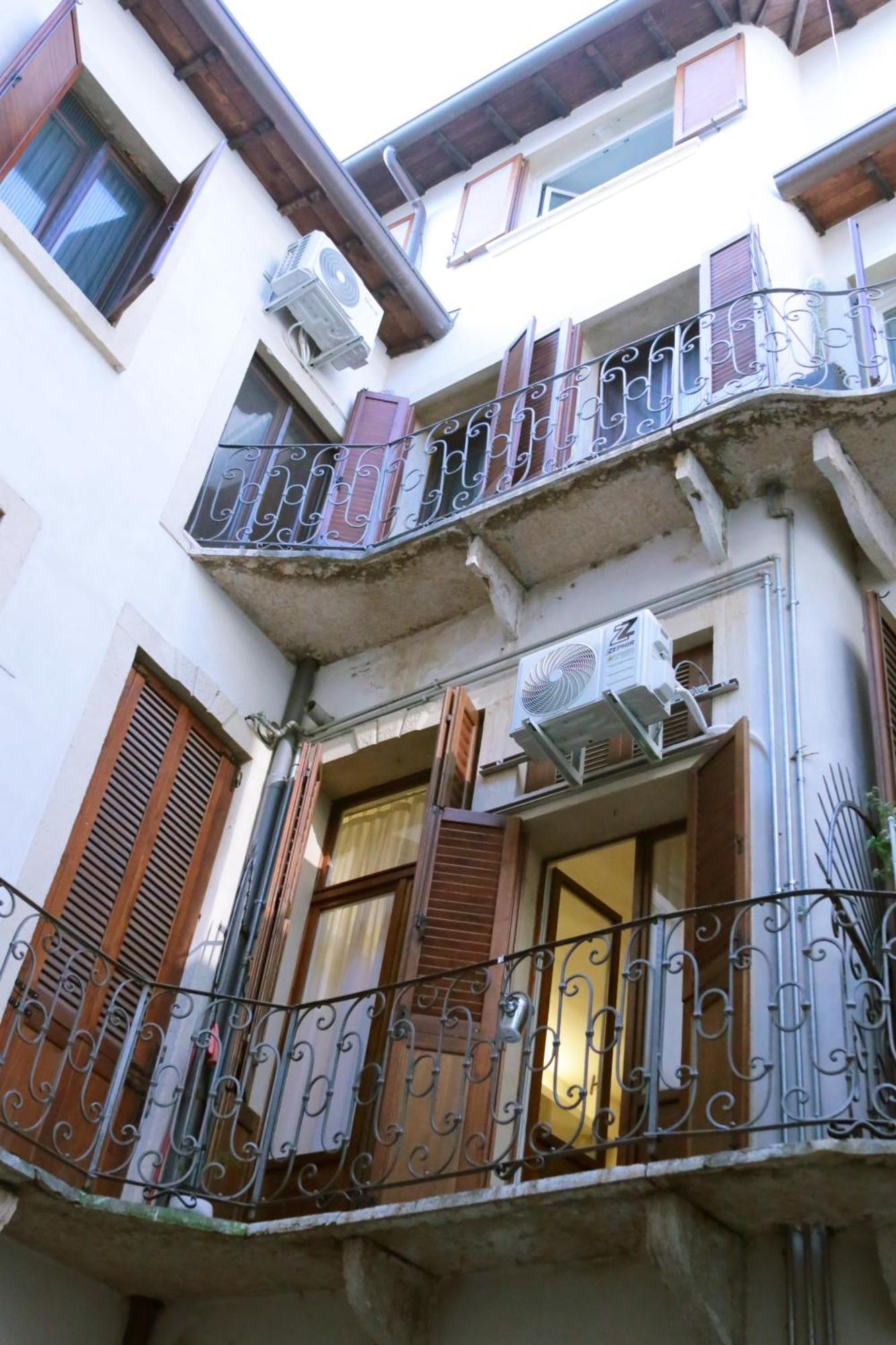 Dimora San Fermo 11 Apartment Verona Exterior photo